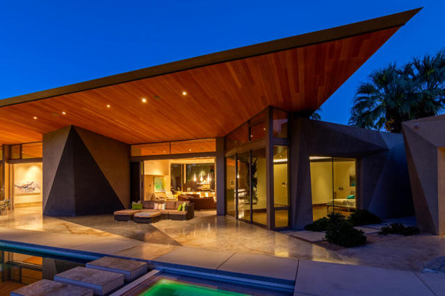 740 N Prescott Drive, Palm Springs CA: https://media.crmls.org/mediaz/8e63b241-6430-461a-a86c-ae2e846b6a43.jpg