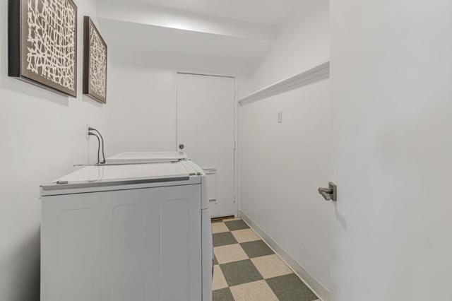 6827 Ridgewood Drive, Oakland CA: https://media.crmls.org/mediaz/8e63e56b-f9ce-42ad-8b5c-d2cc323e8338.jpg
