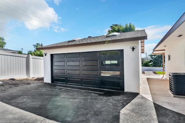 13725 Adrian St, Poway CA: https://media.crmls.org/mediaz/8e6426ac-7f39-4cb2-8f4d-4a20c79fce38.jpg