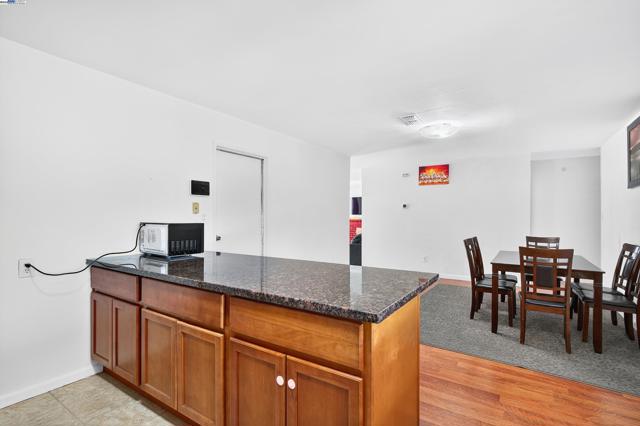 4300 Berk Ave, Richmond CA: https://media.crmls.org/mediaz/8e6479d1-1216-496f-893b-6683ad4f4ad8.jpg
