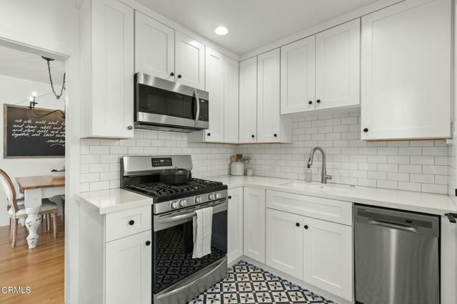295 297 Estrella Street, Ventura CA: https://media.crmls.org/mediaz/8e652fc5-9bb6-4fdb-a926-a21a7e0718ea.jpg