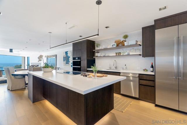 135 S Sierra Ave, Solana Beach CA: https://media.crmls.org/mediaz/8e657cc0-f991-47ce-aa43-79a116cfaa3f.jpg
