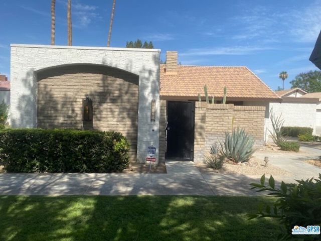 2263 Miramonte Circle #D, Palm Springs, CA 92264