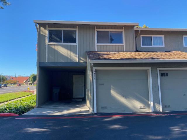 4851 Mintwood Court, San Jose CA: https://media.crmls.org/mediaz/8e664447-5c32-450a-9daa-7bd318088d28.jpg