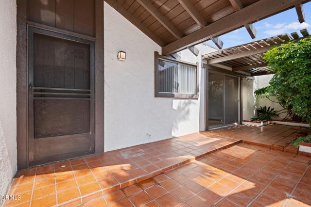 1310 Anza Court, Oxnard CA: https://media.crmls.org/mediaz/8e66f83c-0986-429e-859d-3b74d5af7d9c.jpg