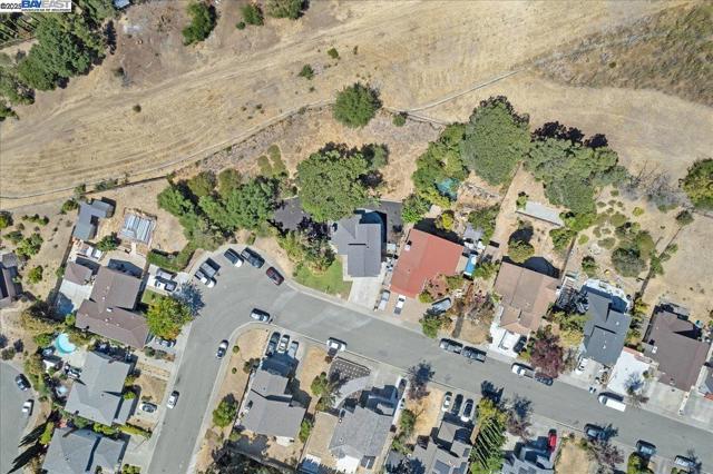 1218 Locust Dr, Vallejo CA: https://media.crmls.org/mediaz/8e68552f-5ced-4b42-a958-b93b2430f6e8.jpg