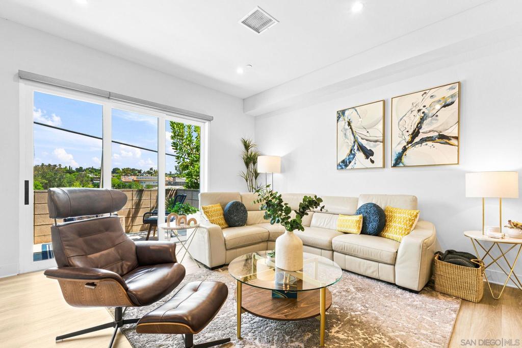 1055 32nd St.