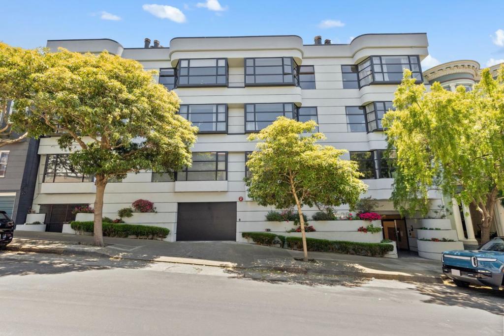 1425 Vallejo Street #102