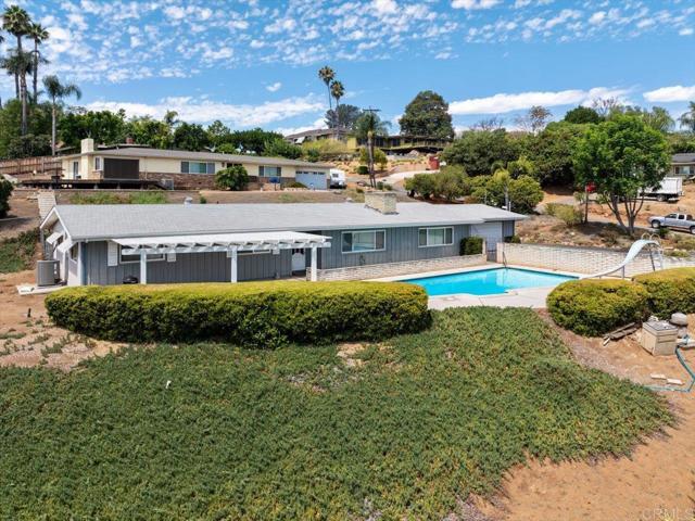 Detail Gallery Image 36 of 45 For 1569 Robyn Rd, Escondido,  CA 92025 - 4 Beds | 2/1 Baths