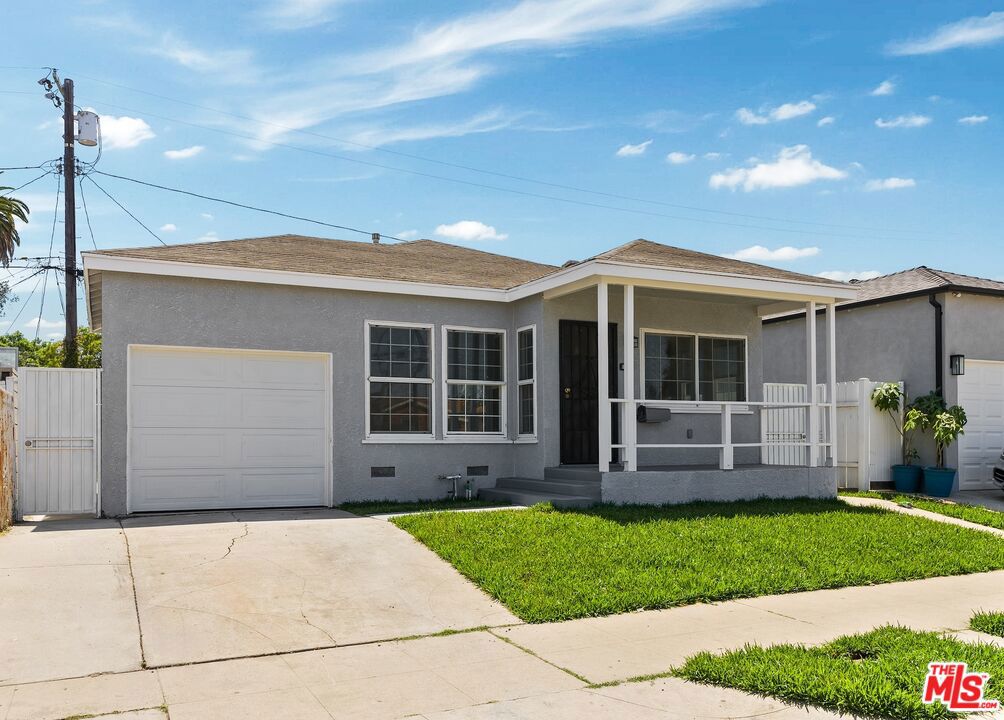 820 W 98th Street
