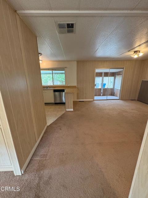 16 Isabel Avenue, Camarillo CA: https://media.crmls.org/mediaz/8e69c7b2-19a9-4b8a-b8c7-986883cae656.jpg