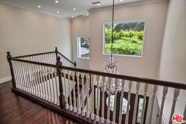 1701 Roscomare Road, Los Angeles CA: https://media.crmls.org/mediaz/8e69e71e-b883-48b2-b4a6-53fc082cbcb4.jpg