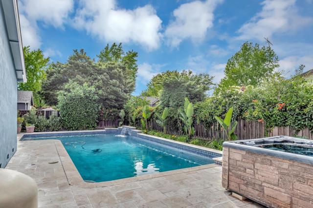 Image 29 of 35 For 988 Woodgrove Lane