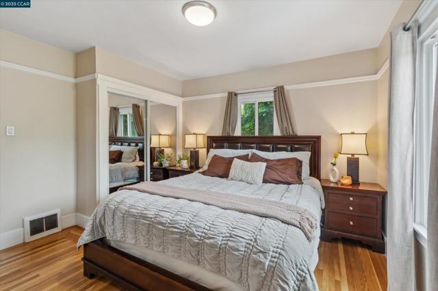 1118 GENEVA AVE, San Francisco CA: https://media.crmls.org/mediaz/8e6c467c-5962-4bf7-ac46-56e97c210488.jpg
