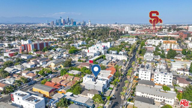 1269 W 36th Street, Los Angeles CA: https://media.crmls.org/mediaz/8e6c4732-b1a5-45bf-817e-e4c3bc7c1dd6.jpg
