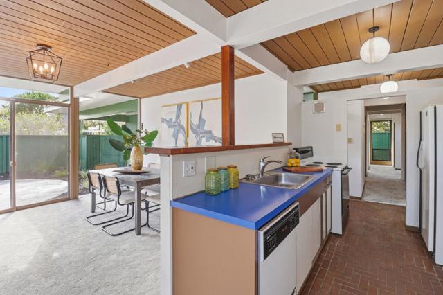 35 French Creek Place, San Mateo CA: https://media.crmls.org/mediaz/8e6c5fb3-1414-4bfc-bdf0-d56b707c9bfe.jpg