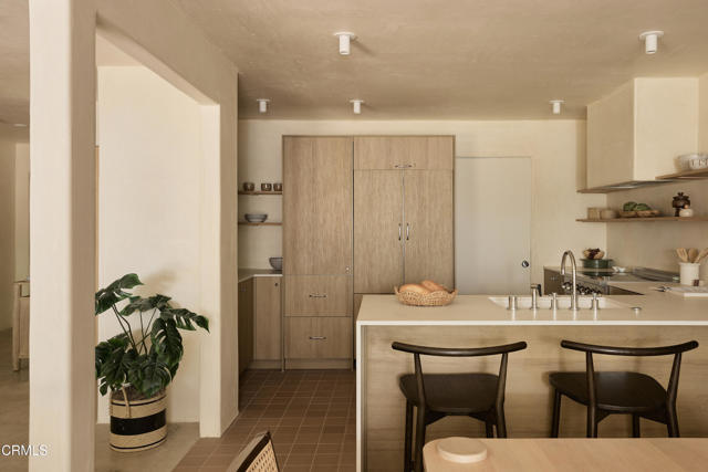 Detail Gallery Image 9 of 30 For 4781 Round Top Dr, Los Angeles,  CA 90065 - 3 Beds | 2 Baths