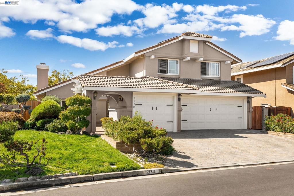 2170 Canyon Crest Avenue