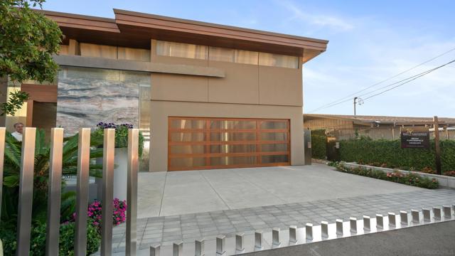 1230 Neptune Ave, Encinitas CA: https://media.crmls.org/mediaz/8e6e49ae-317e-4597-aebb-60ba1d455ca9.jpg