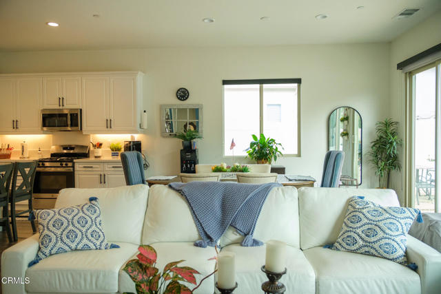 Detail Gallery Image 26 of 31 For 425 Eureka Dr, Santa Paula,  CA 93060 - 4 Beds | 2 Baths