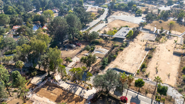 1962 E Loma Alta Drive, Altadena CA: https://media.crmls.org/mediaz/8e6eae3c-a1a2-41f2-89ce-4ac60003865e.jpg