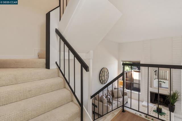 1706 Siskiyou Dr, Walnut Creek CA: https://media.crmls.org/mediaz/8e6eeb51-9c17-45ca-b386-d53b6bc71140.jpg