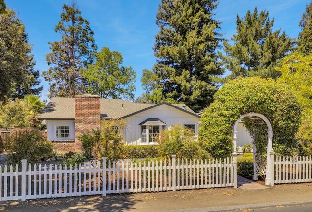 667 Cuesta Drive, Los Altos CA: https://media.crmls.org/mediaz/8e6f4e34-913e-4834-b2e1-f70a1127c93a.jpg