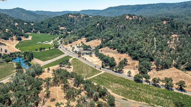 5281 Chiles Pope Valley Rd,  CA: https://media.crmls.org/mediaz/8e701dc2-f5de-4d58-a75d-8e57f6b35c79.jpg