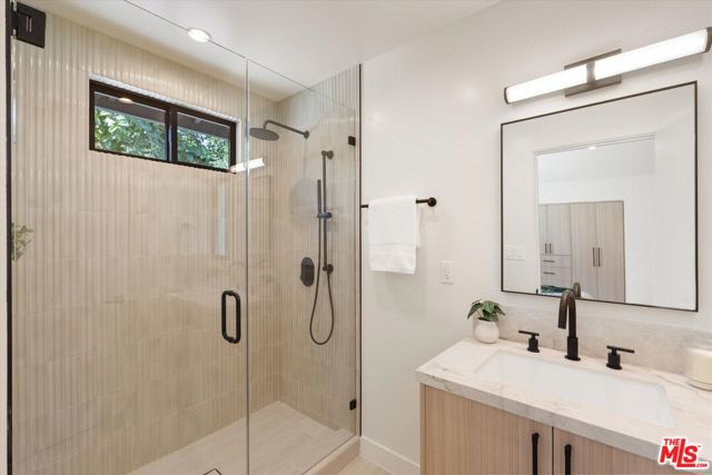 13949 Cumpston Street, Sherman Oaks CA: https://media.crmls.org/mediaz/8e71dccd-225a-403a-afe8-3b0f77c929e2.jpg