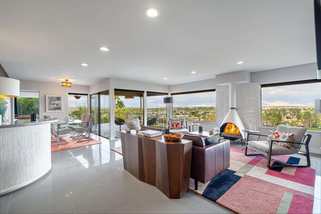 Image 4 of 48 For 2145 Southridge Drive