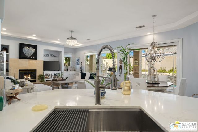 47925 Via Livorno, La Quinta CA: https://media.crmls.org/mediaz/8e721e22-ff1b-4566-8cb6-d000d2611f74.jpg