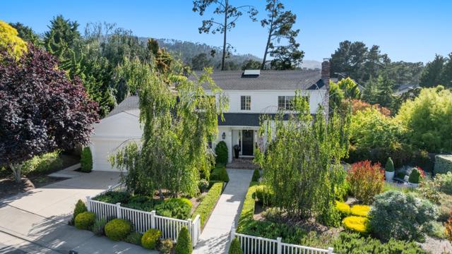 2 Black Tail Lane, Monterey CA: https://media.crmls.org/mediaz/8e73ef9e-126b-4888-957a-42a47be90fdc.jpg