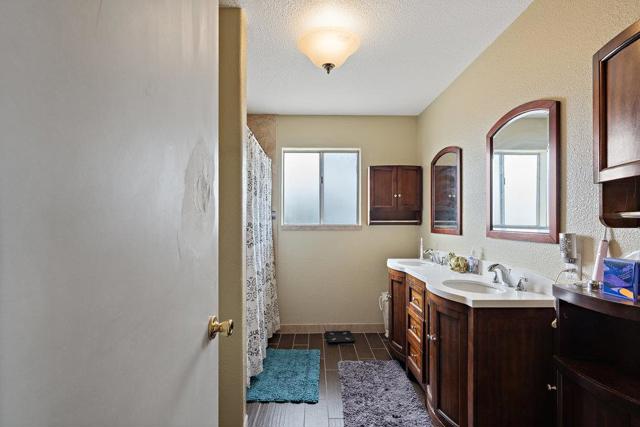 1545 E Saint John Street, San Jose CA: https://media.crmls.org/mediaz/8e746c87-52f1-45b5-8b6a-28061aae087e.jpg