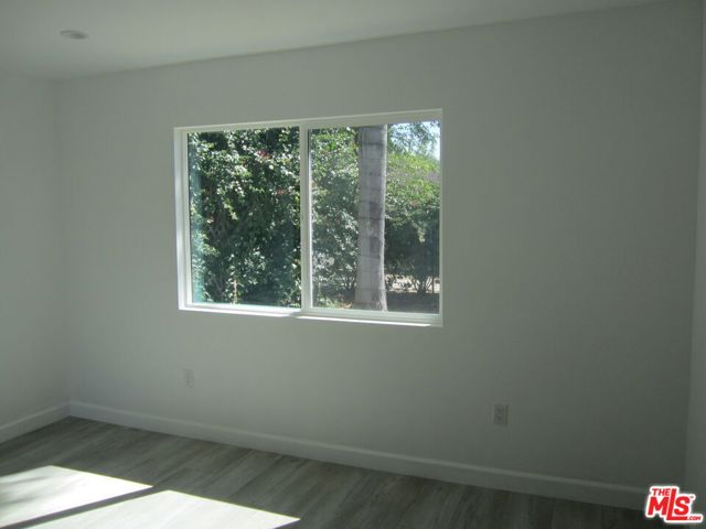 6837 Lubao Avenue, Winnetka CA: https://media.crmls.org/mediaz/8e757453-fc3a-42cb-a8c1-34134e319084.jpg