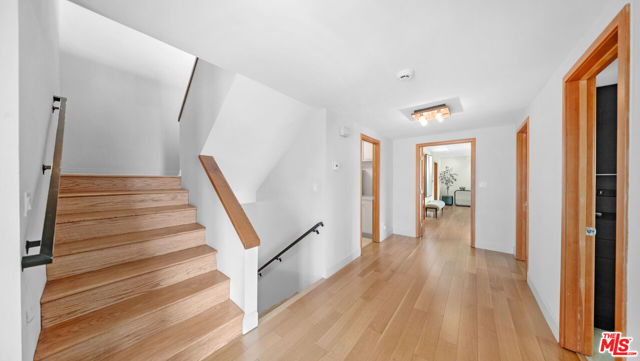 966 Bluegrass Lane, Los Angeles CA: https://media.crmls.org/mediaz/8e758c5f-89ba-430f-8d09-23e1924d6e76.jpg