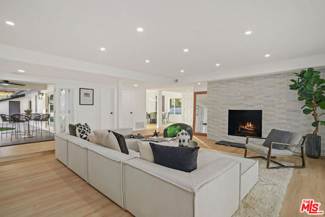 3768 Royal Meadow Road photo 6