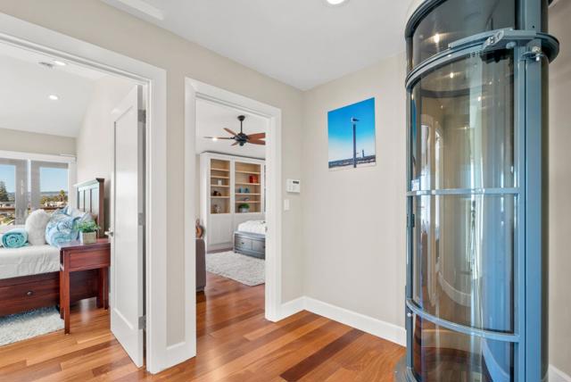 2974 E Cliff Drive, Santa Cruz CA: https://media.crmls.org/mediaz/8e770700-5e51-4215-affe-0c929f5f3809.jpg