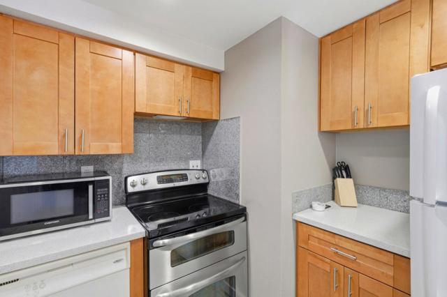 21564 Mary Alice Way, Los Gatos CA: https://media.crmls.org/mediaz/8e775940-e2de-4baf-9651-1e7a6f777830.jpg