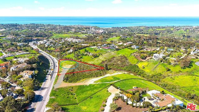 6111 Kanan Dume Road, Malibu CA: https://media.crmls.org/mediaz/8e78648d-aa9e-40c4-ac2e-b89923dd7042.jpg
