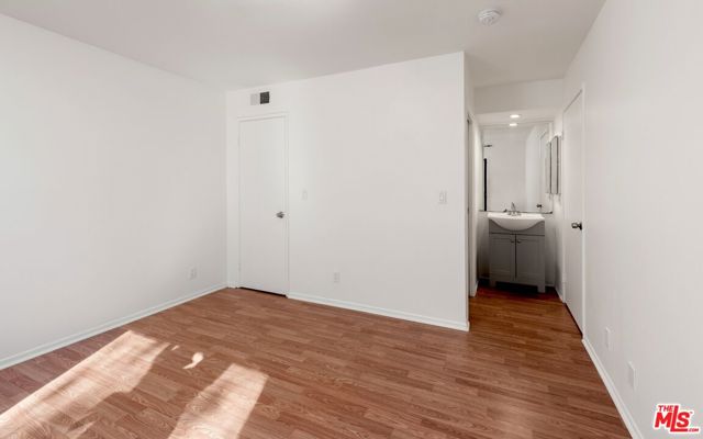 4628 Don Lorenzo Drive, Los Angeles CA: https://media.crmls.org/mediaz/8e798a1c-9a93-4201-9a8d-aa324037776a.jpg