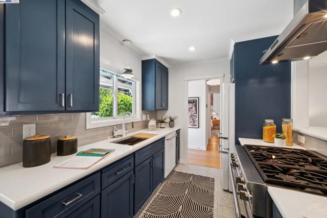 3434 LITTLE LANE, Lafayette CA: https://media.crmls.org/mediaz/8e79bed3-3b98-4063-bc66-02e74a2d1e9b.jpg