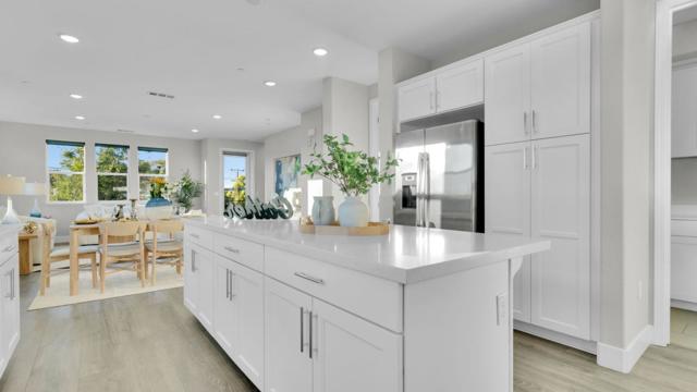 820 E Duane Avenue, Sunnyvale CA: https://media.crmls.org/mediaz/8e7a78af-6ba2-4a13-8718-83a133ddb52f.jpg