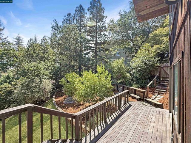 130 Hillcroft Way, Walnut Creek CA: https://media.crmls.org/mediaz/8e7b1ff5-5776-4e82-9da2-8399ab8d634b.jpg