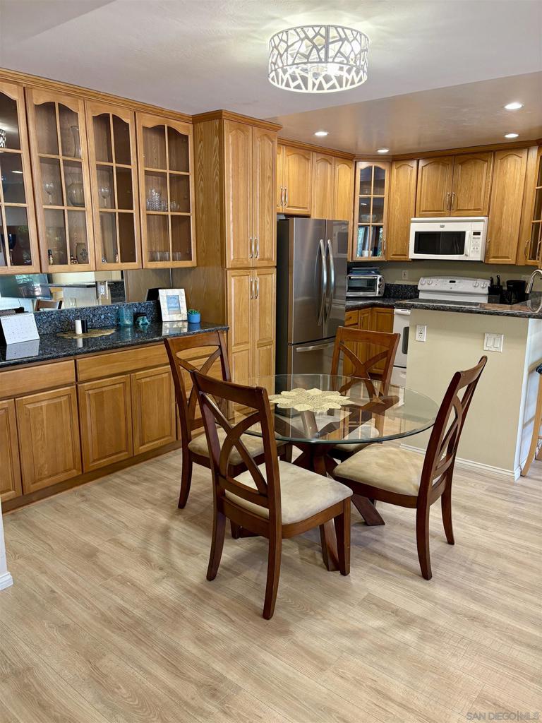 12575 Oaks North Dr - photo 4