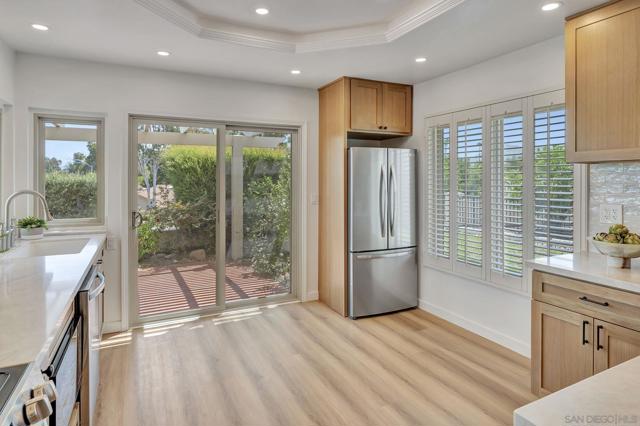 12880 Circulo Dardo, San Diego CA: https://media.crmls.org/mediaz/8e7c062b-62cd-4745-ad8e-575b7885c17c.jpg