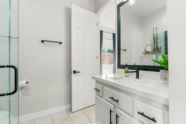 44830 Via Mirabel, La Quinta CA: https://media.crmls.org/mediaz/8e7c1d6d-e57d-4de3-a8fd-9d11fdff80a3.jpg