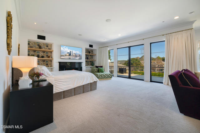 2160 Marshbrook Road, Thousand Oaks CA: https://media.crmls.org/mediaz/8e7d0701-0169-4f18-8043-65fd9c768c19.jpg