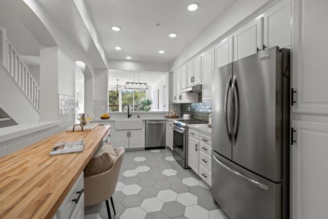 22659 Canyon Terrace Drive, Castro Valley CA: https://media.crmls.org/mediaz/8e7d7575-29de-4499-93ef-adb142733ce7.jpg