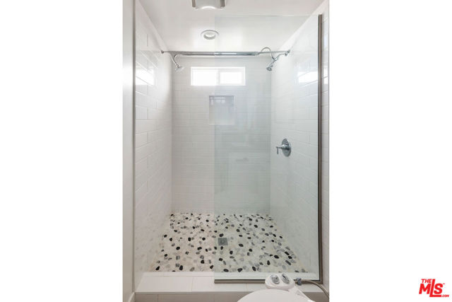 3330 Minto Court, Los Angeles CA: https://media.crmls.org/mediaz/8e7dfb6d-8c79-45f9-b93a-d81bcc3c9f62.jpg