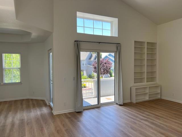 63 WATERSIDE Circle, Redwood City CA: https://media.crmls.org/mediaz/8e7f2da6-d2f0-49f2-9a2c-5886d22f3d68.jpg